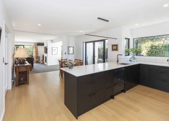  at 2/6 Lloyd Street, Strowan, Christchurch