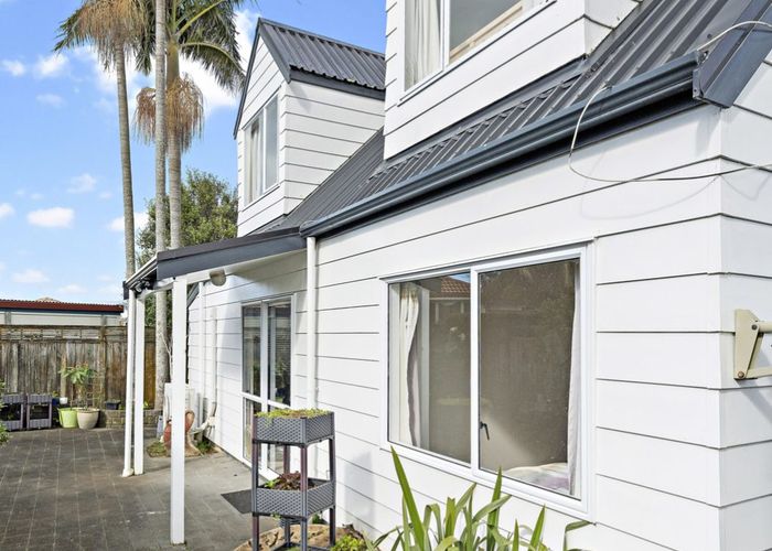  at 17 Thurston Place, Bucklands Beach, Auckland