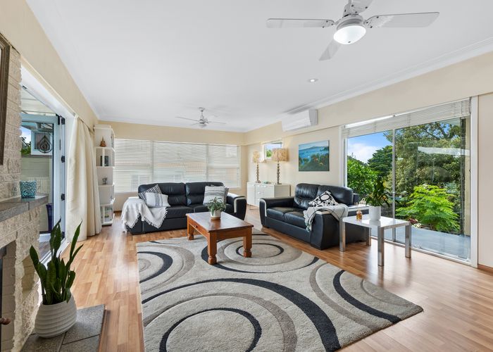  at 1/4 Northgrove Avenue, Hillcrest, Auckland
