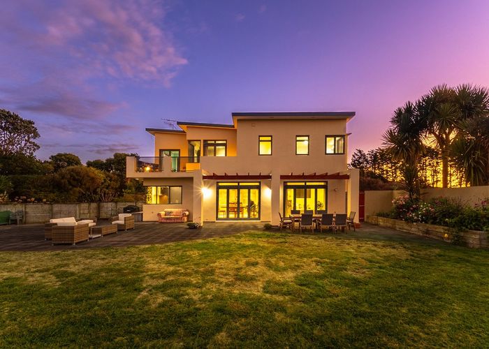  at 114 Rutherford Drive, Waikanae Beach, Kapiti Coast, Wellington