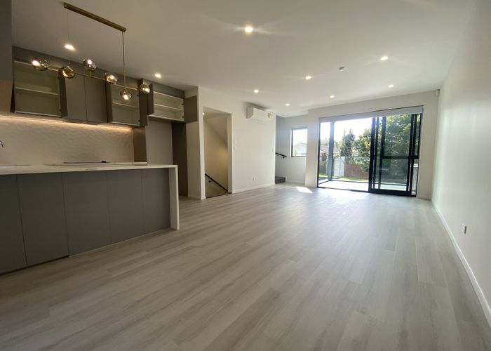  at 2/10 Boyd Avenue, Royal Oak, Auckland City, Auckland