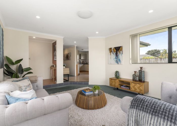  at 3 Morewa Place, Takanini, Auckland