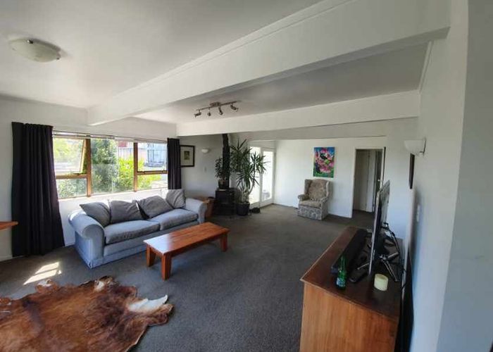  at 2/4 Lynn Road, Bayview, Auckland