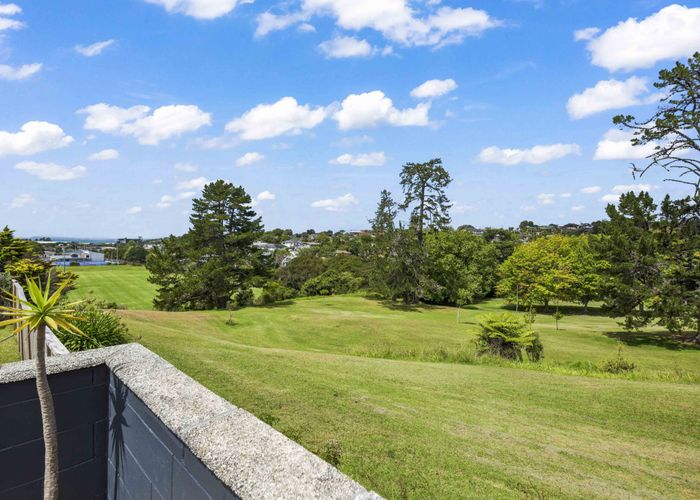  at 170 Stapleford Crescent, Browns Bay, North Shore City, Auckland