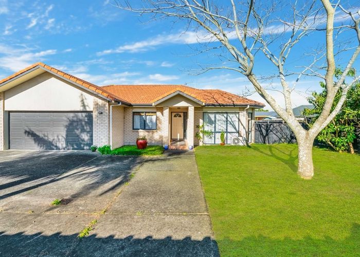  at 8 Morewa Place, Takanini, Auckland