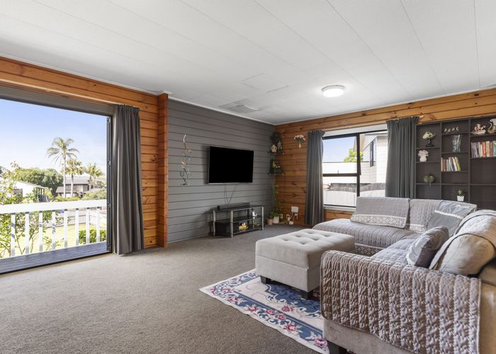  at 185 Carnoustie Drive, Wattle Downs, Manukau City, Auckland