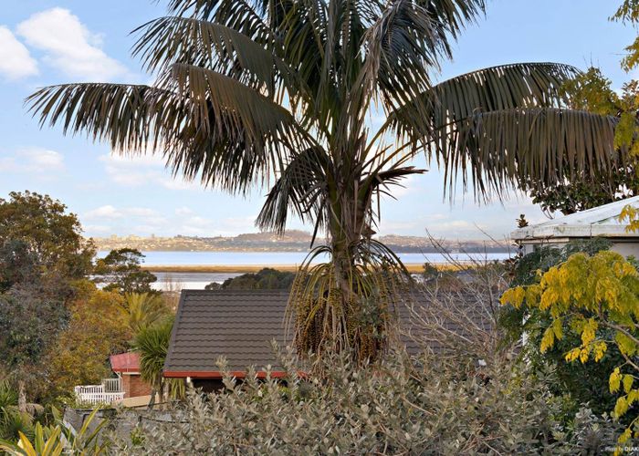  at 22 Marina View Drive, West Harbour, Waitakere City, Auckland