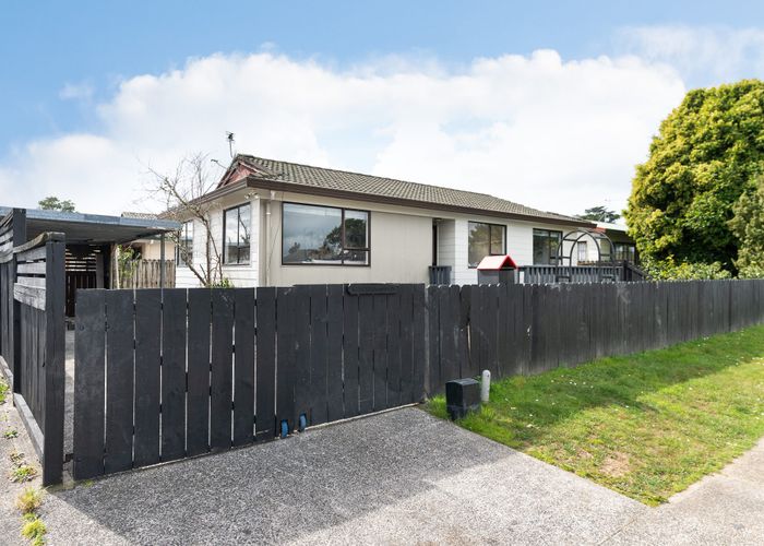  at 1/217 Waitemata Drive, Ranui, Waitakere City, Auckland