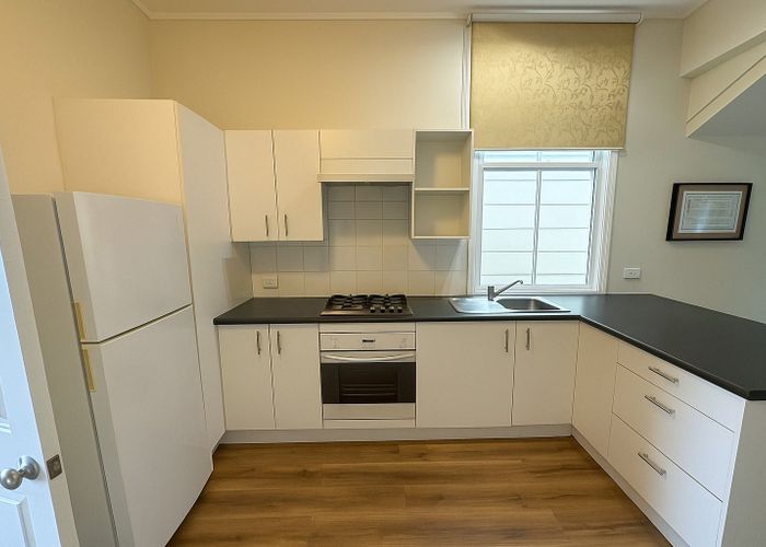  at 2 Yale road, Mount Cook, Wellington, Wellington