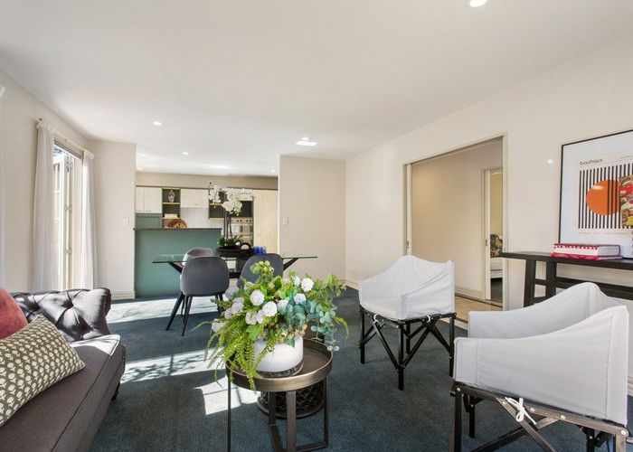  at 2/61 Murray Place, Merivale, Christchurch City, Canterbury