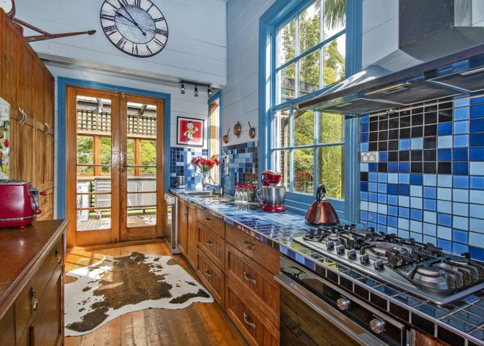  at 305 Whananaki Road, OPUAWHANGA, HIKURANGI