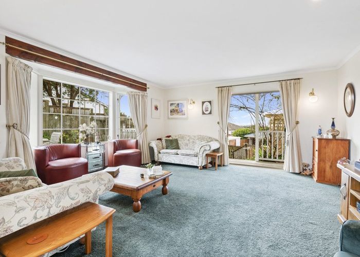  at 32A Corunna Road, Milford, Auckland