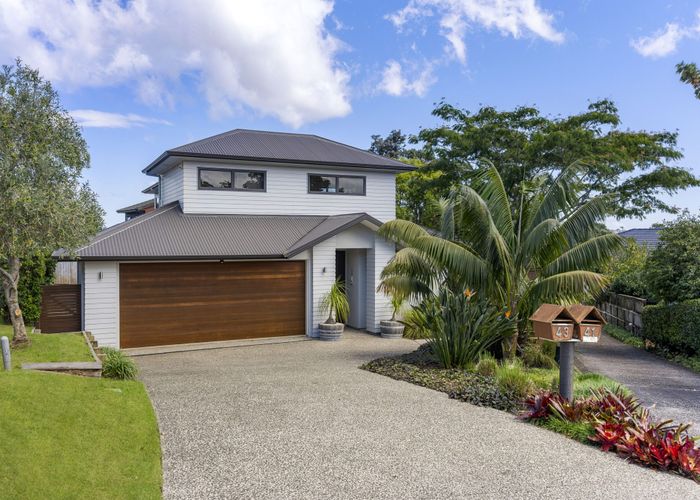  at 43 Kenmure Avenue, Forrest Hill, Auckland