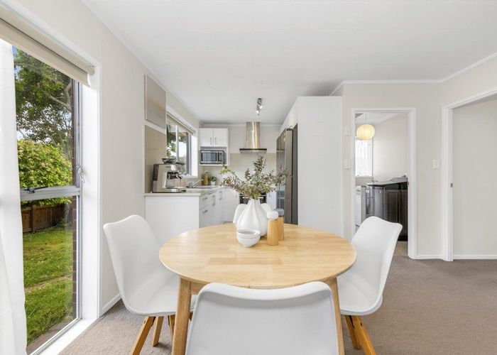  at 1/14 Chesley Place, Half Moon Bay, Manukau City, Auckland