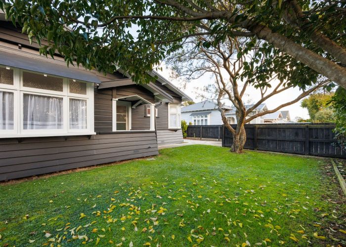  at 194 Ferguson Street, West End, Palmerston North, Manawatu / Whanganui