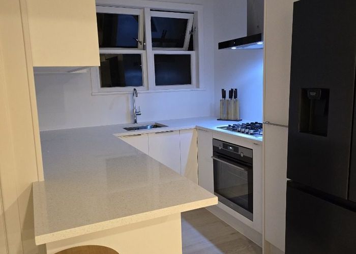  at 19 Sheridan Drive, New Lynn, Waitakere City, Auckland
