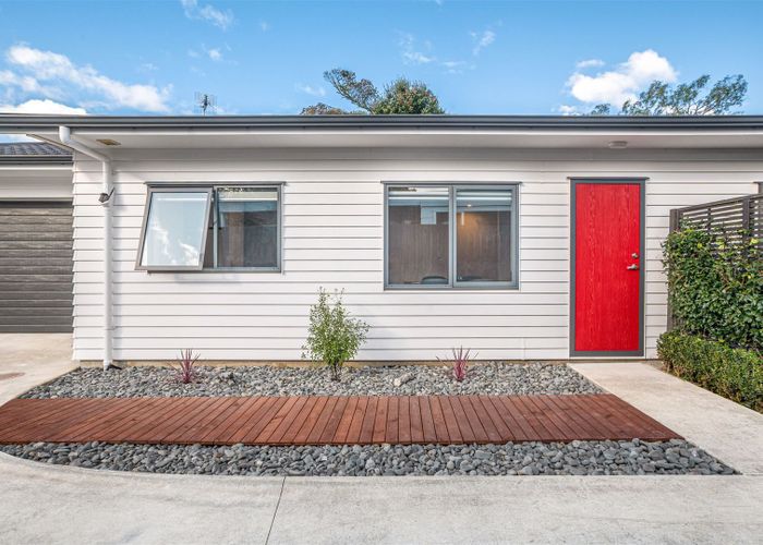  at 33A Gill Avenue, Te Atatu Peninsula, Auckland