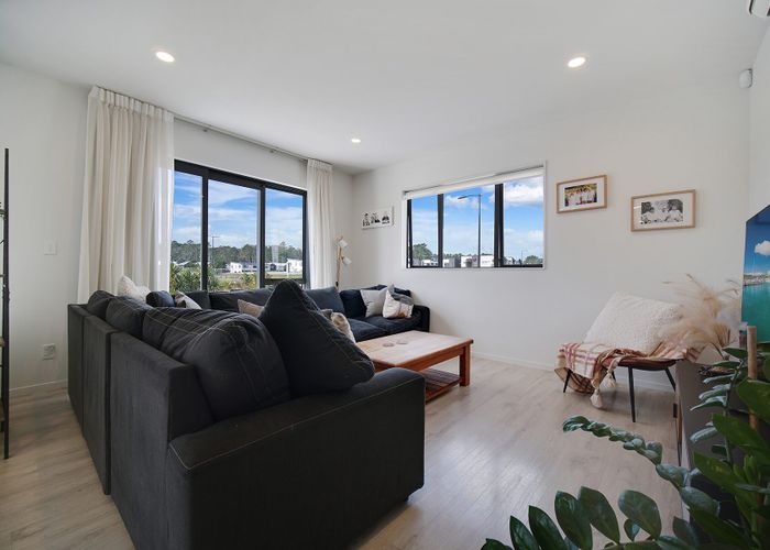  at 3 Cara Avenue, Huapai, Rodney, Auckland