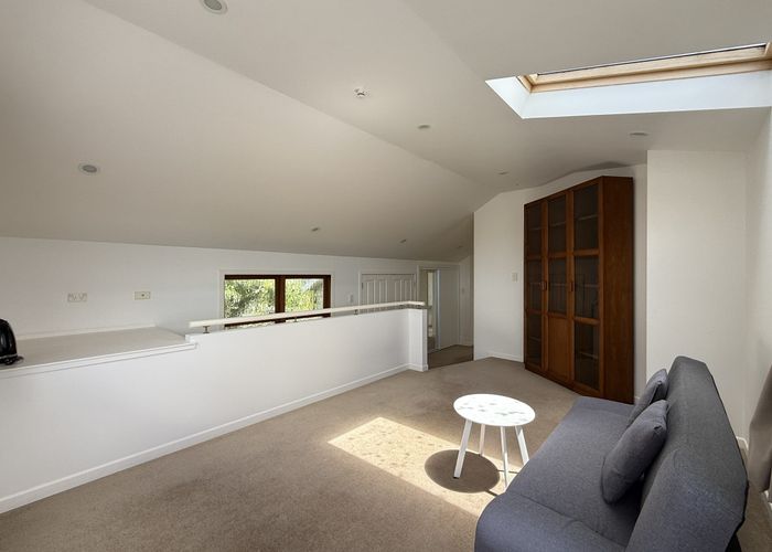  at 471 East Coast Rd - part of the main dwelling, Murrays Bay, North Shore City, Auckland