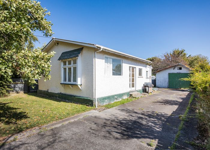  at 11 Seaforth Avenue, Milson, Palmerston North