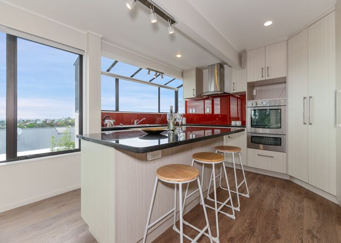  at 3/8 City View Terrace, Birkenhead, North Shore City, Auckland
