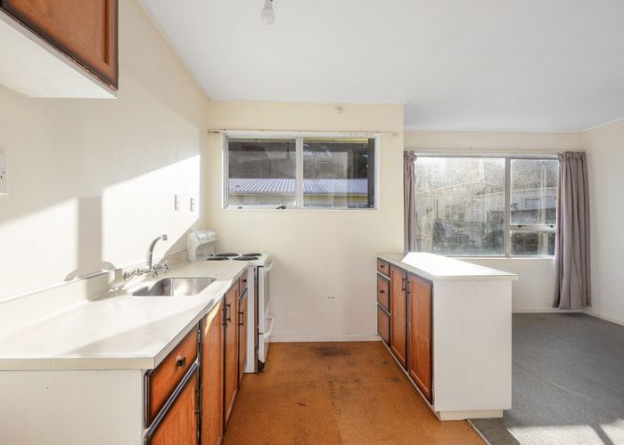  at 9/171 Queens Drive, Lyall Bay, Wellington