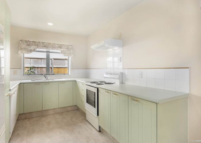 For sale 9 The Grove, Red Beach, Rodney, Auckland homes.co.nz