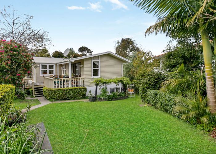 Free property data for 1/222 Forrest Hill Road, Forrest Hill, Auckland homes.co.nz