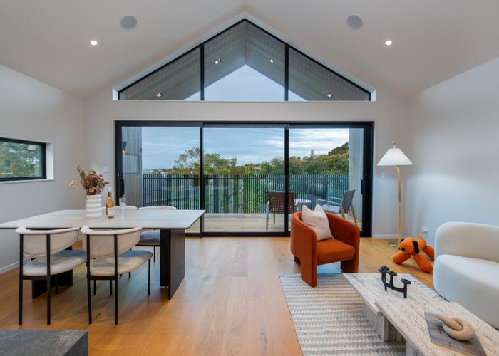  at 15B Kiri Place, Mairangi Bay, North Shore City, Auckland