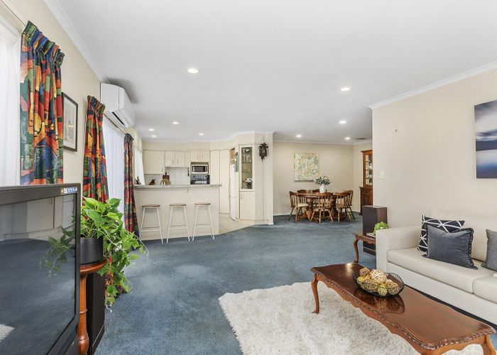  at 139 Woodman Drive, Tawa, Wellington