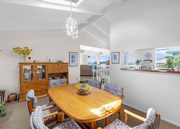  at 98 Tiroroa Avenue, Te Atatu South, Auckland
