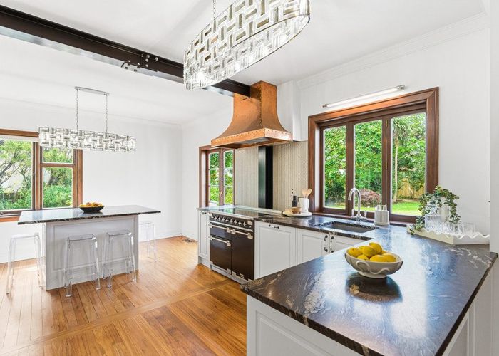  at 4 Kent Road, Saint Johns Hill, Whanganui, Manawatu / Whanganui