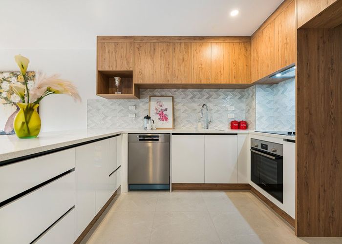  at 2/17 Auburn Street, Grafton, Auckland City, Auckland