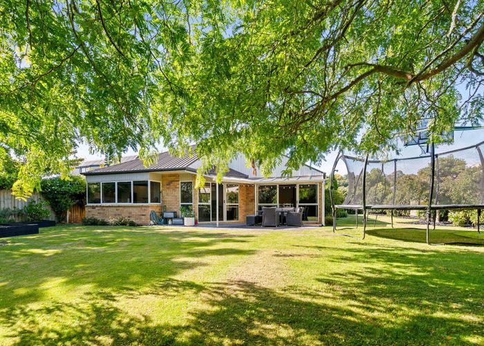  at 3 Hamish Place, Westmorland, Christchurch