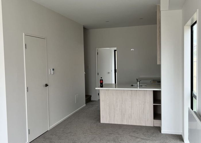  at 10 Aumarire Lane, Favona, Manukau City, Auckland