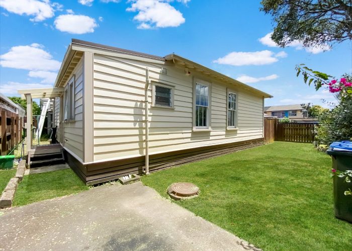  at 1/35 Hutton Street, Otahuhu, Auckland