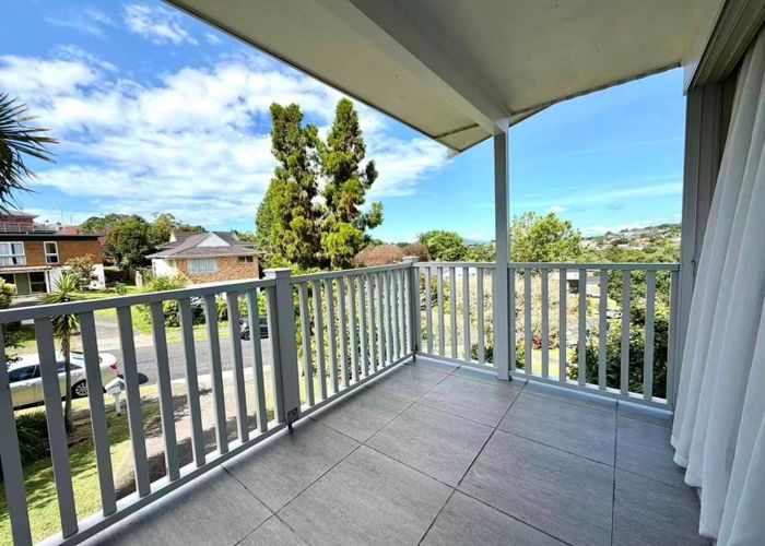  at 1/18 Gretel Place, Hillcrest, North Shore City, Auckland