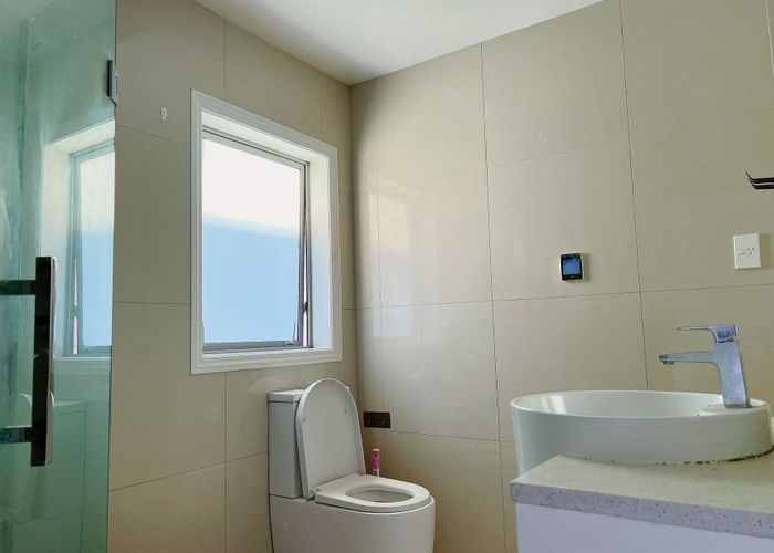  at Granny/13 Ravello Rise, Flat Bush, Auckland 2019, Flat Bush, Manukau City, Auckland