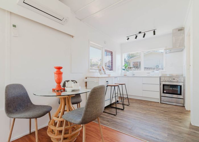  at 2/63 Ellice Road, Totara Vale, North Shore City, Auckland