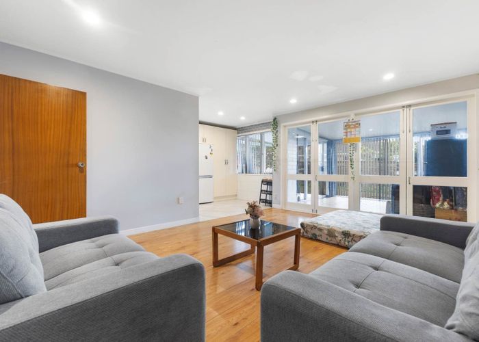  at 2/232 St George Street, Papatoetoe, Manukau City, Auckland