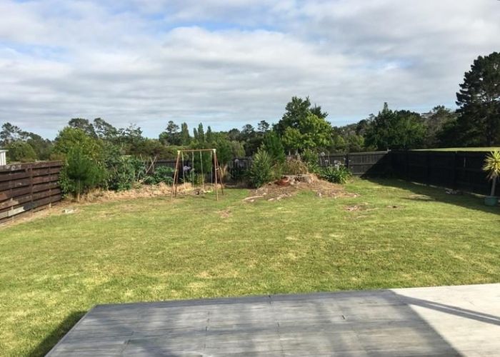  at 2/318 Royal Road, Massey, Waitakere City, Auckland