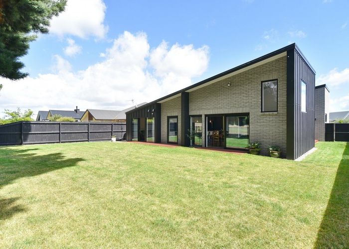  at 33 Kohunga Crescent, Bottle Lake, Christchurch