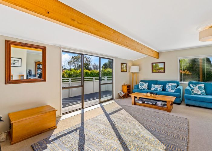  at 6 Neilon Place, Northcross, North Shore City, Auckland