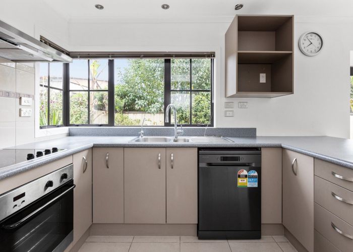  at 806A Grove Road, Mayfair, Hastings