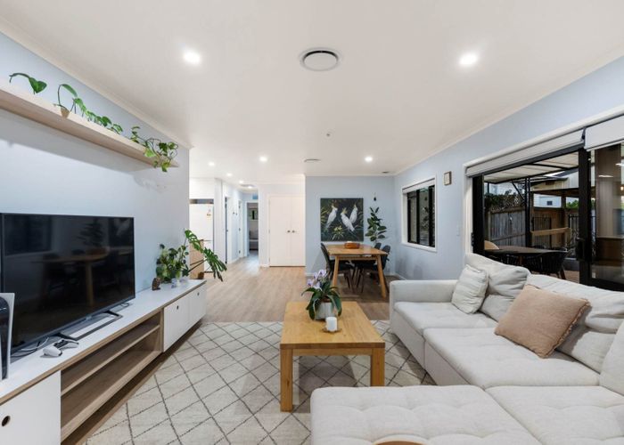  at 20A Murray Road, Te Atatu Peninsula, Waitakere City, Auckland