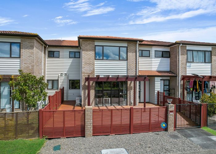  at 20 Flintridge Drive, Flat Bush, Auckland