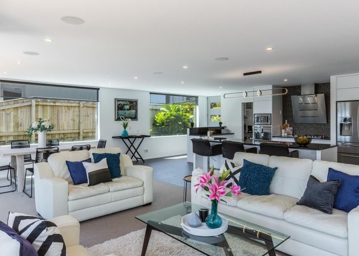  at 10 Hanmer Cove, Aotea, Porirua