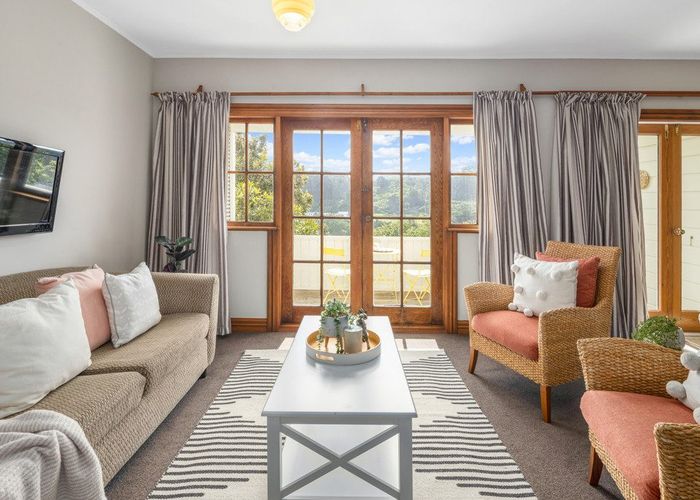  at 72 Overtoun Terrace, Hataitai, Wellington