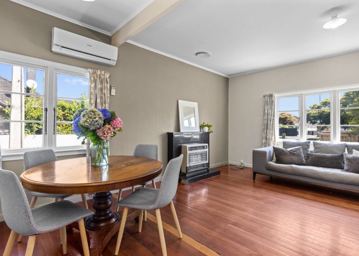  at 28 Galloway Street, Hamilton East, Hamilton