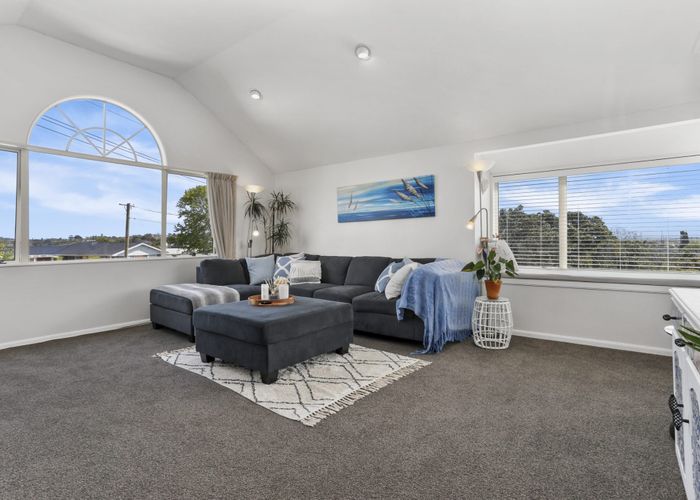  at 2/130 Sandspit Road, Shelly Park, Auckland